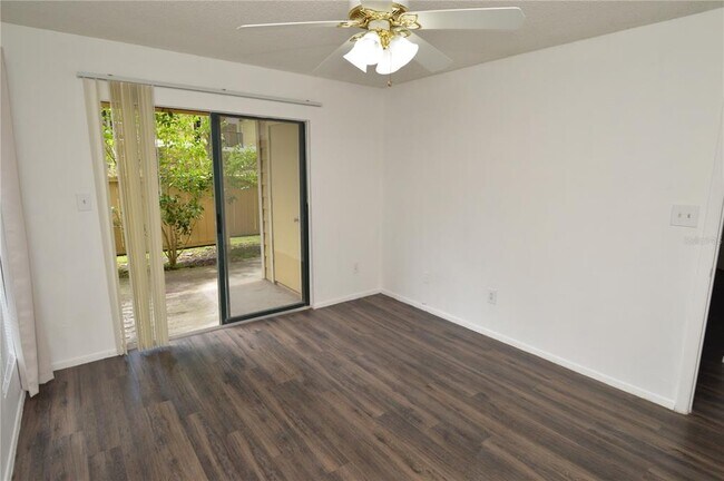 Building Photo - 8742 Mallard Reserve Dr