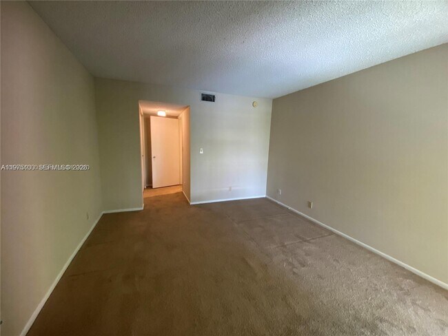 Building Photo - 7630 Westwood Dr