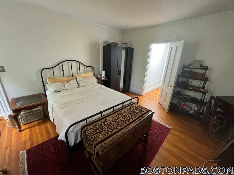 Building Photo - 429 Marlborough St