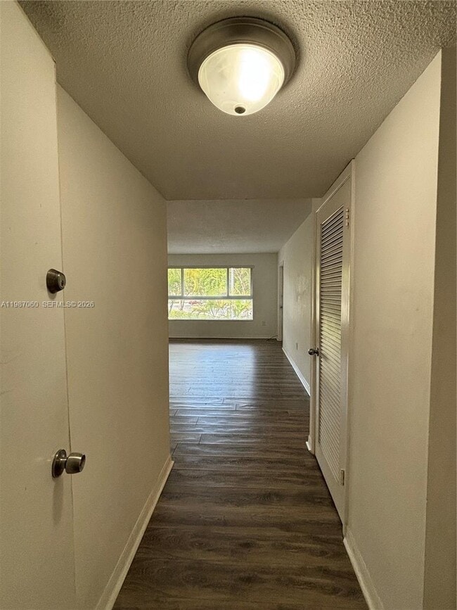 Building Photo - 7470 Miami Lakes Dr