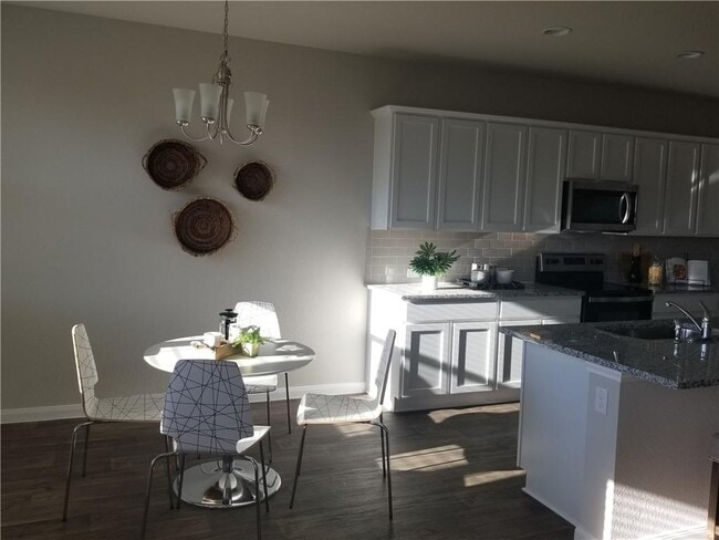 Building Photo - 138 Lullaby Dr