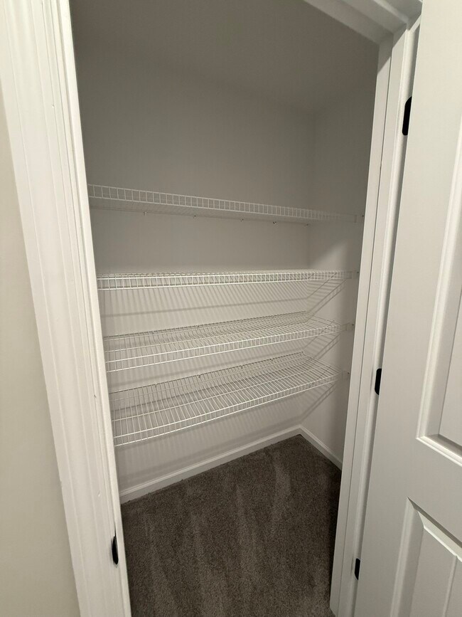 Building Photo - 308 E Franck St