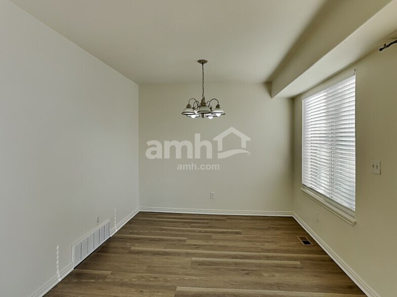 Building Photo - 6828 Denby Dale Rd