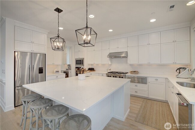 Building Photo - 5Bd/4.5Ba Sammamish House