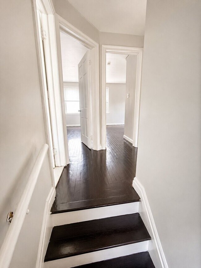 Building Photo - Spacious 3-Bedroom Home Ready for Move-In