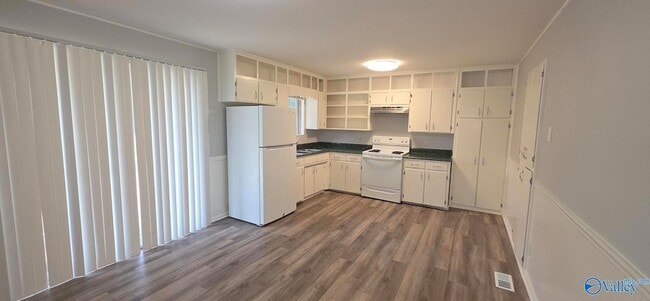 Building Photo - 3526 Cindy St NW