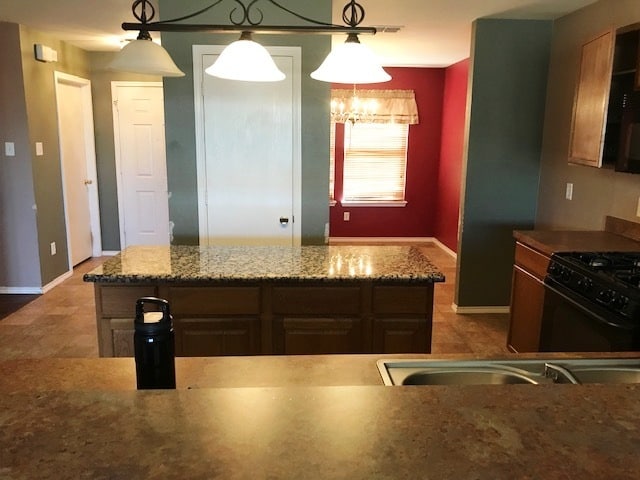 Building Photo - 2215 Sumac Dr