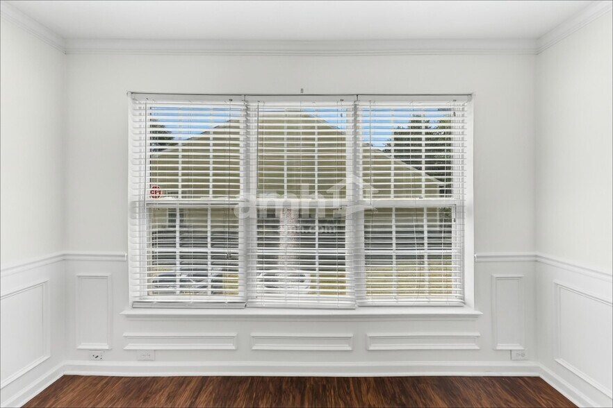 Building Photo - 1442 Deer Forest Dr