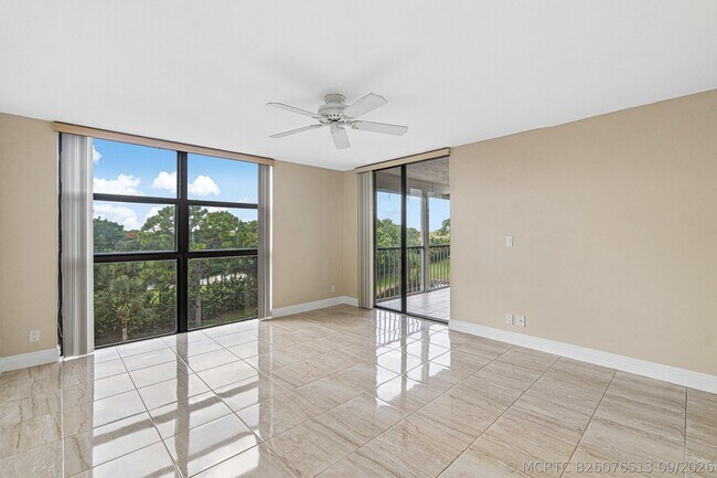 Building Photo - 6562 Boca Del Mar Dr
