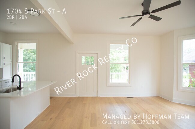 Building Photo - 1704 S Park St