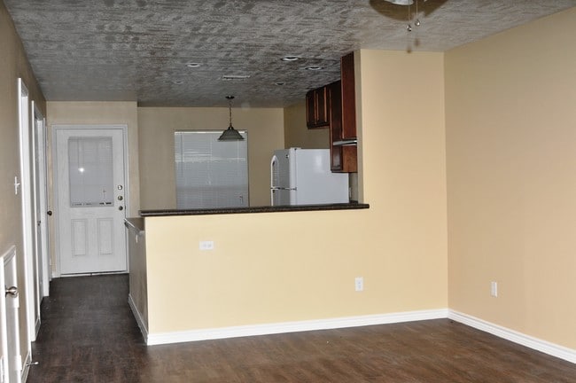 Building Photo - Casa Verde Townhomes