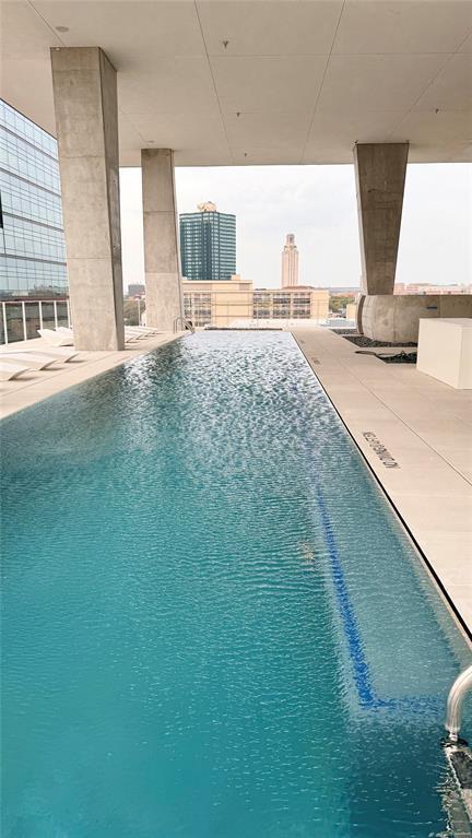 Building Photo - 313 W 17th St