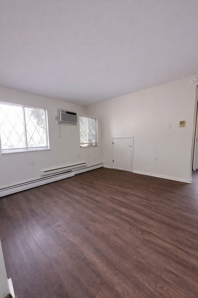 Building Photo - AVAILABLE NOW: 1 Bedroom 1 Bathroom apartment in Downtown Beaver!