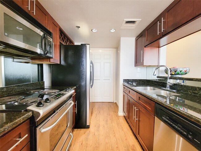 Building Photo - 3525 Sage Rd