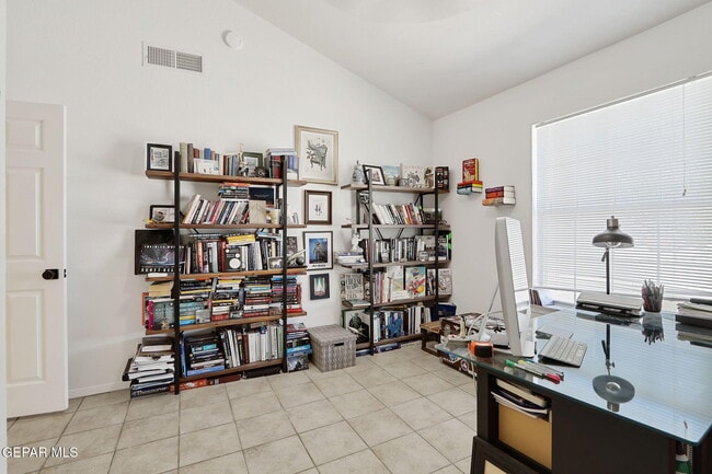Building Photo - 4348 Loma Hermosa Dr
