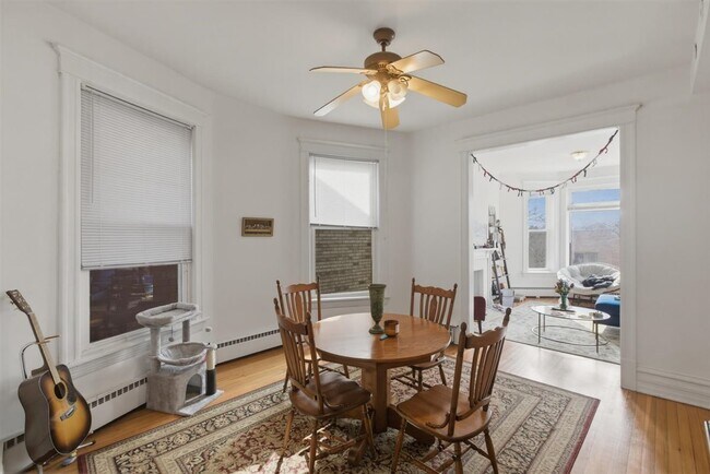 Building Photo - 3507 N Seminary Ave