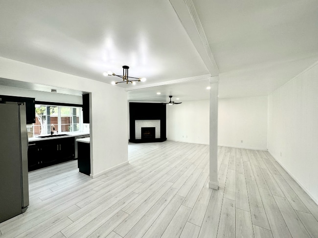 Building Photo - 1706 Whitney Dr