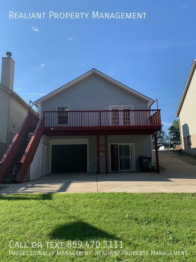 Building Photo - 353 Chase Pl