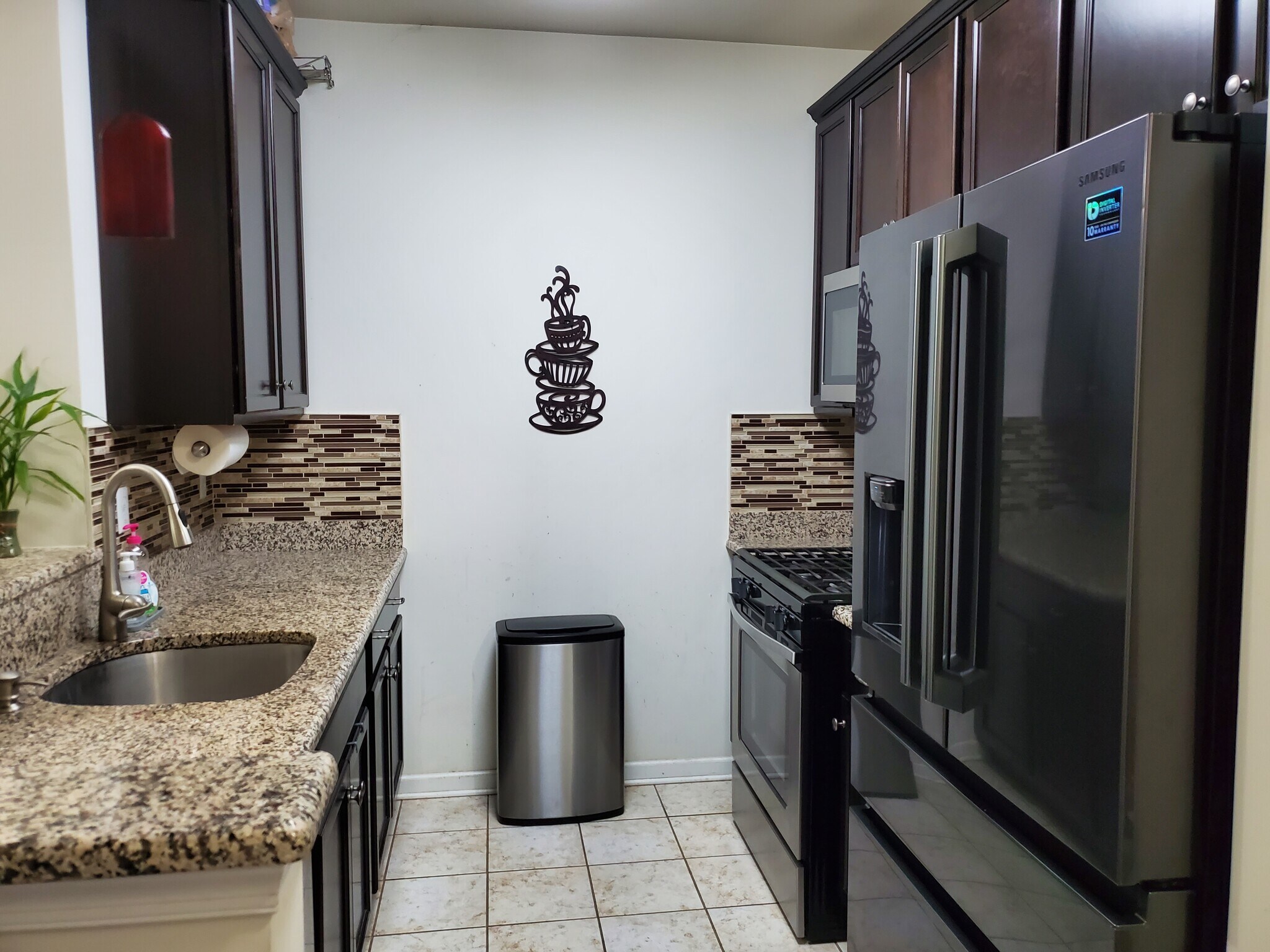 kitchen - 737 Strassle Way