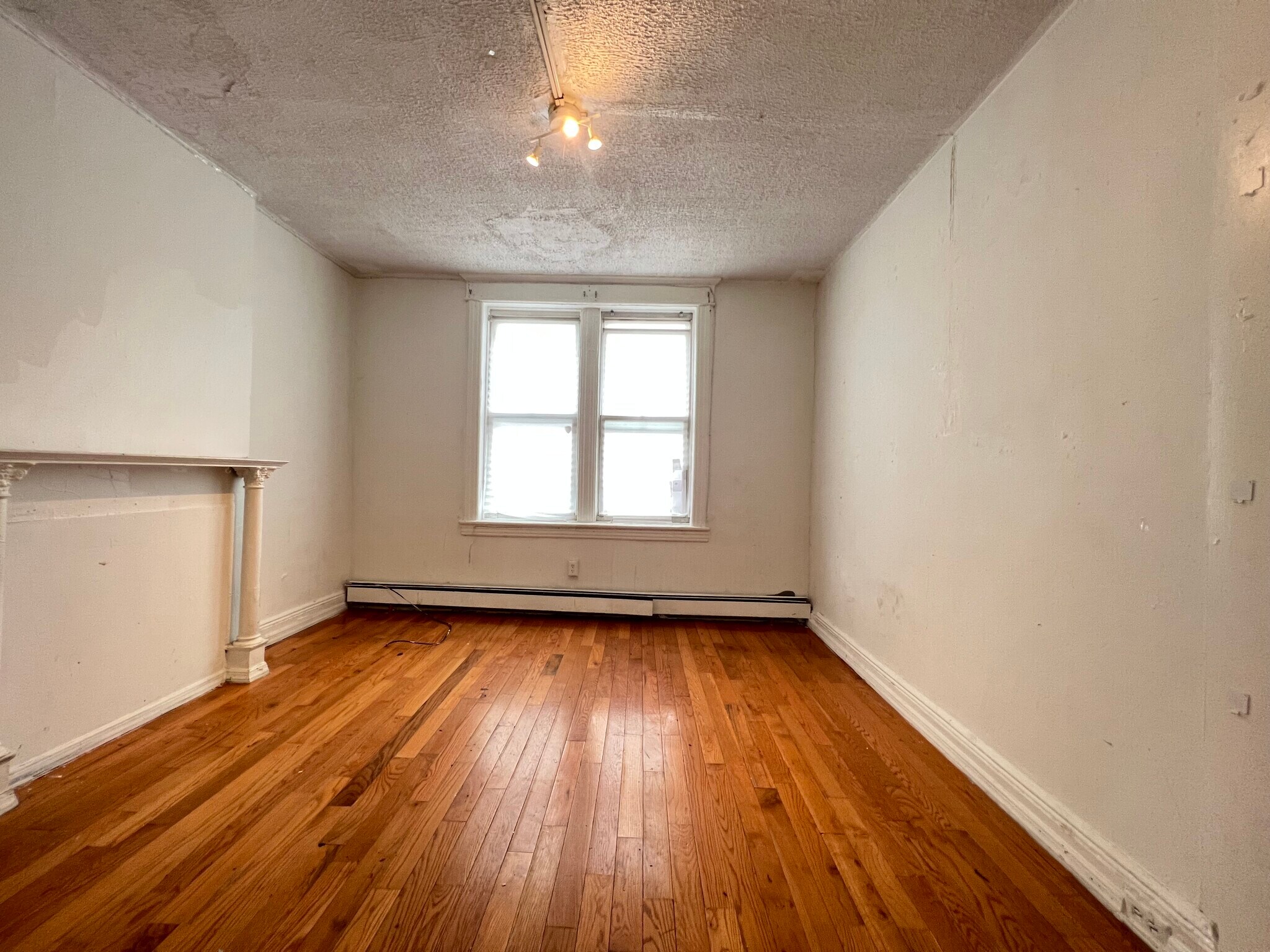 Building Photo - 20 Morton Pl