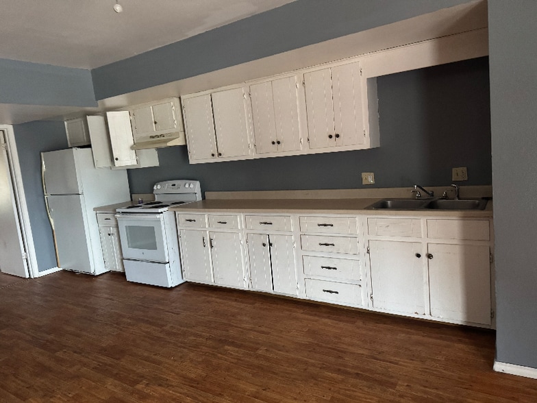 Building Photo - 750 Bonham St