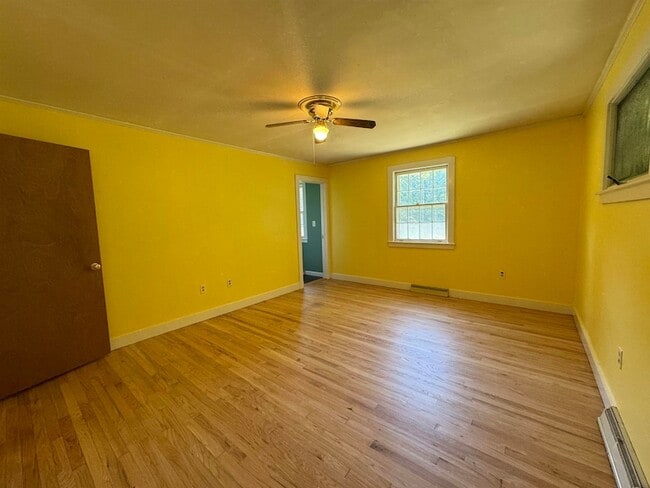 Building Photo - 473 Hapgood Pond Rd