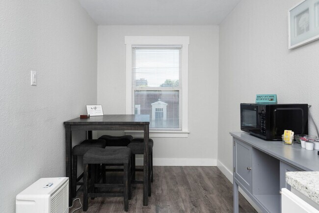 Building Photo - 1116 Morgan Ave