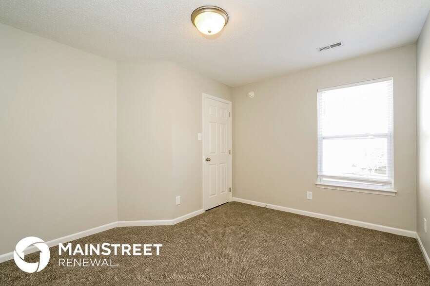 Building Photo - 1290 Freemont Ln