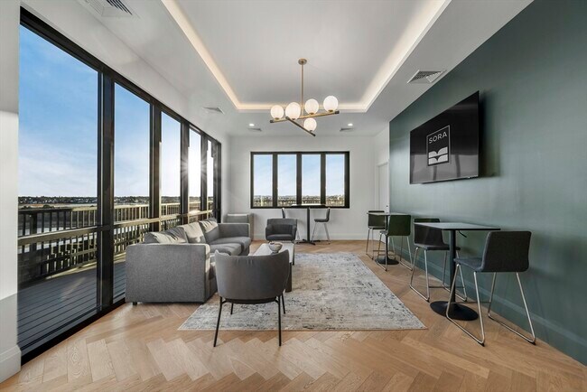 Building Photo - 93 Bennington St