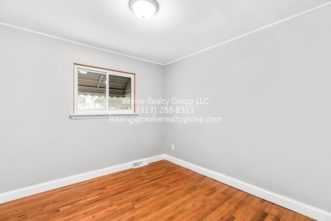 Building Photo - 7223 Mohawk St