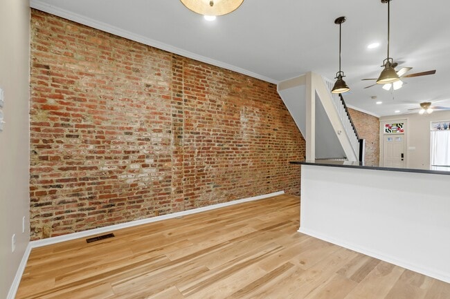 Building Photo - 3313 Hudson St