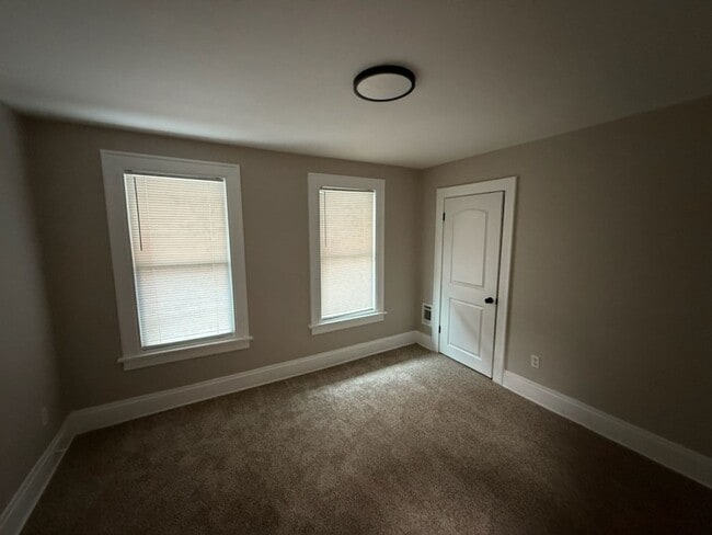 Building Photo - 1378-1380 Hamlet (Park)