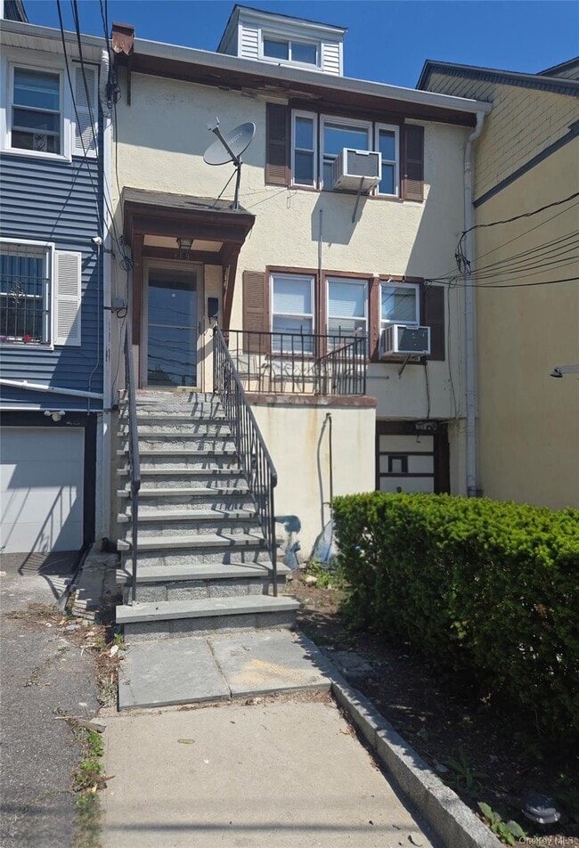 Building Photo - 139 Sickles Ave