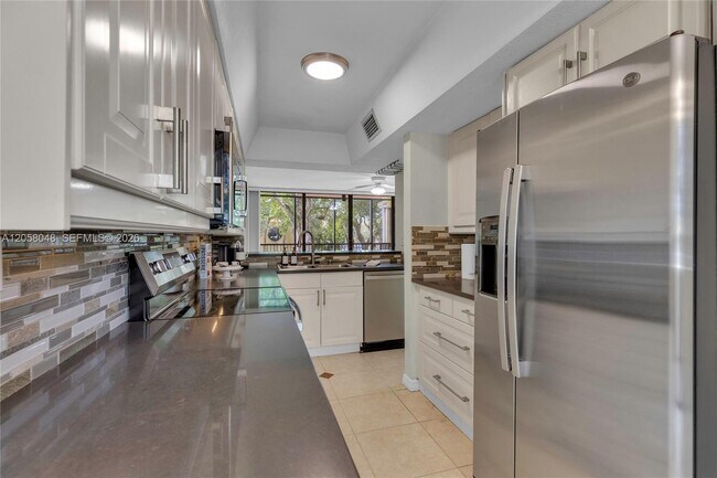 Building Photo - 2930 SW 87th Terrace