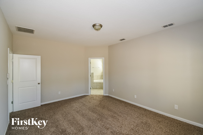 Building Photo - 95331 Snapdragon Dr