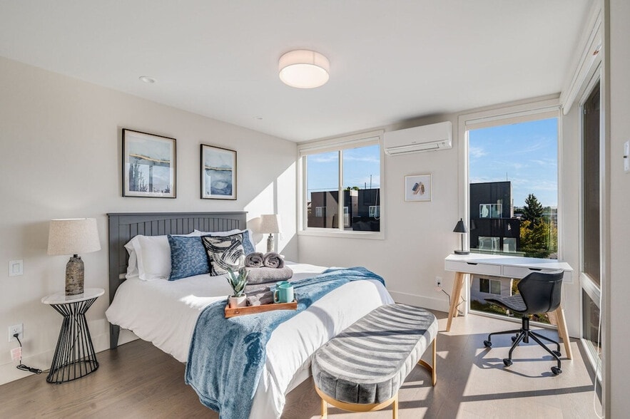 Building Photo - 4301 Dayton Ave N