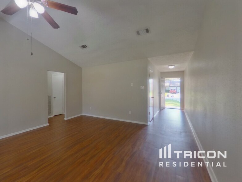 Building Photo - 4511 Burkegate Dr