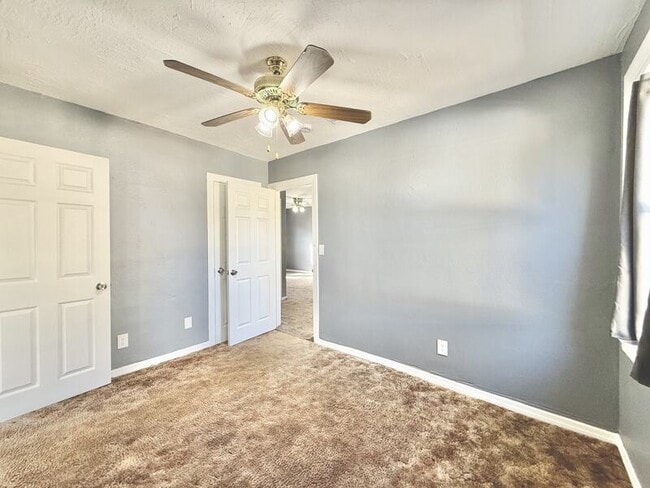 Building Photo - 1828 20th Ave S