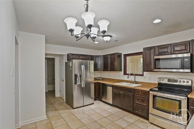 Building Photo - 126 Falcon Dr