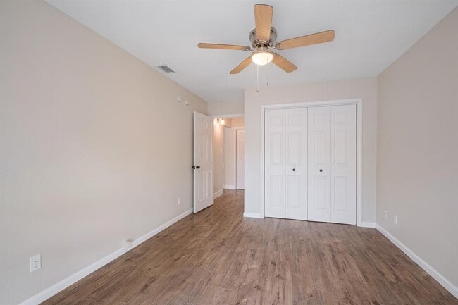 Building Photo - 8900 Pocono Cove