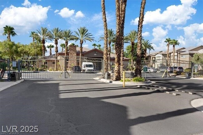 Building Photo - 8000 W Badura Ave