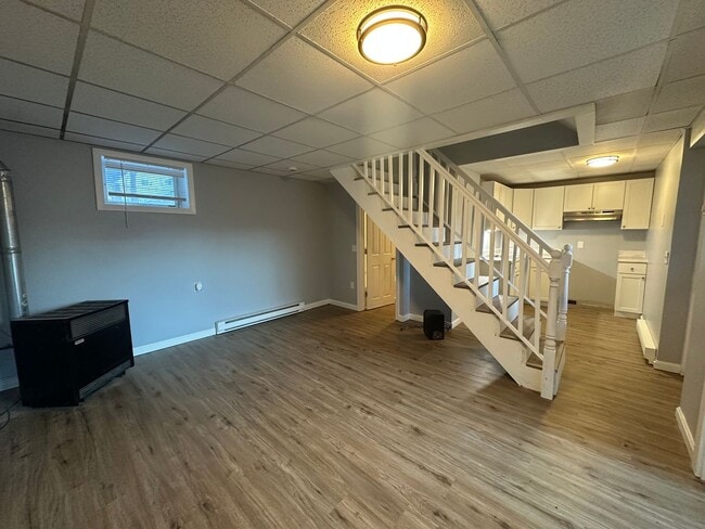 Building Photo - Beautifully Renovated Multilevel 2-Bedroom...