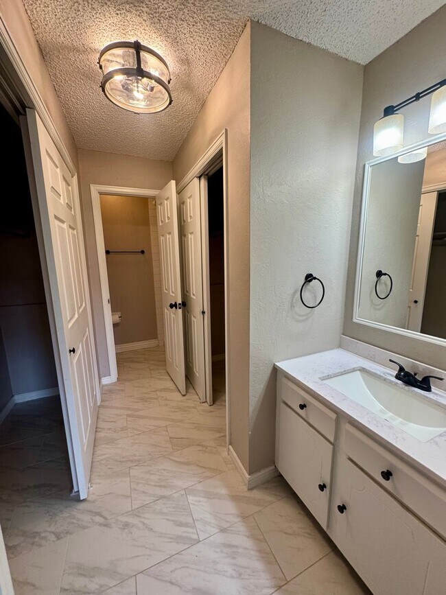 Building Photo - Updated CONDO in Rockrimmon with POOL, TENNIS and PICKLEBALL COURTS!