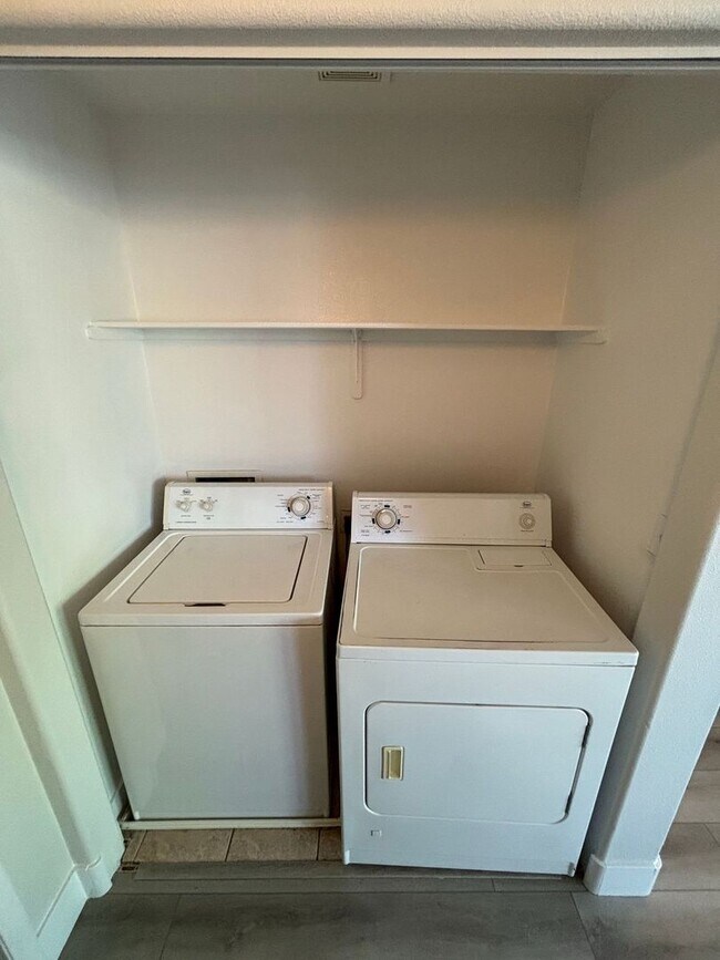 Building Photo - *CUTE 2 MASTER BEDROOM CONDO IN GATED COMMUNITY!!*