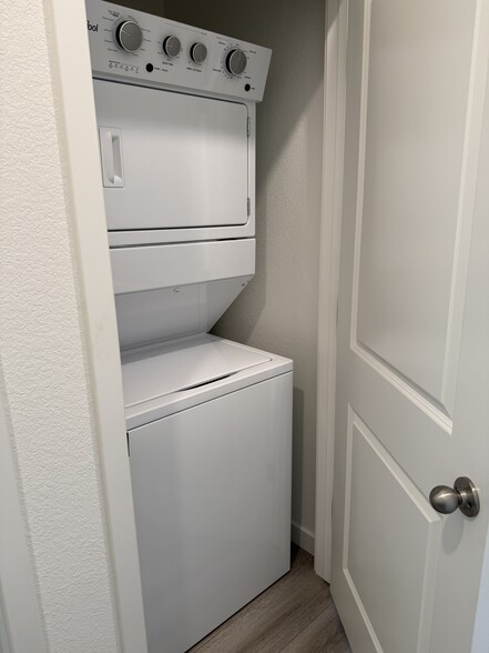 Building Photo - 8081 Trapper Ranch Rd