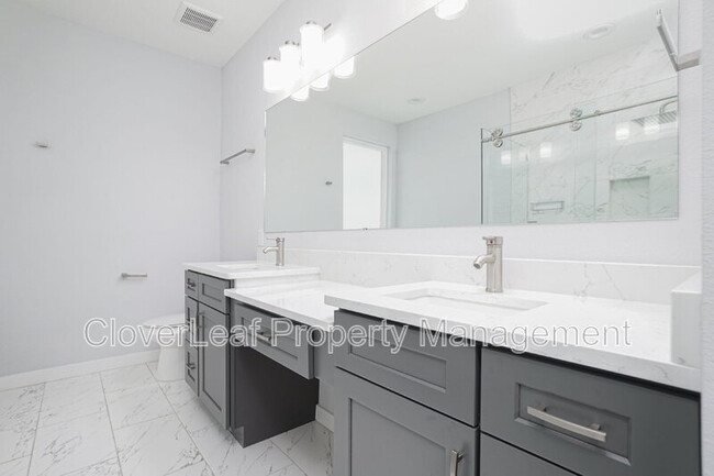 Building Photo - 2109 Schley Ave