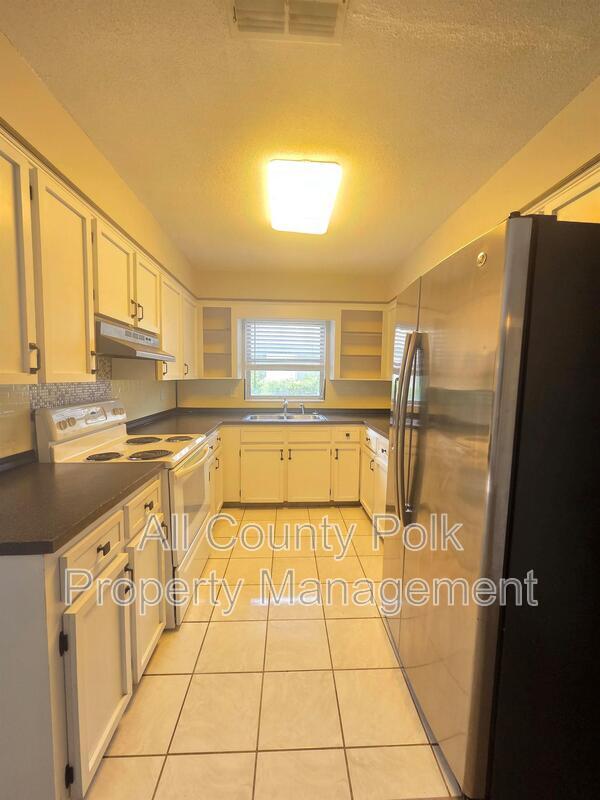 Building Photo - 602 SE 5th St