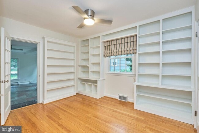 Building Photo - 3819 Woodbine St