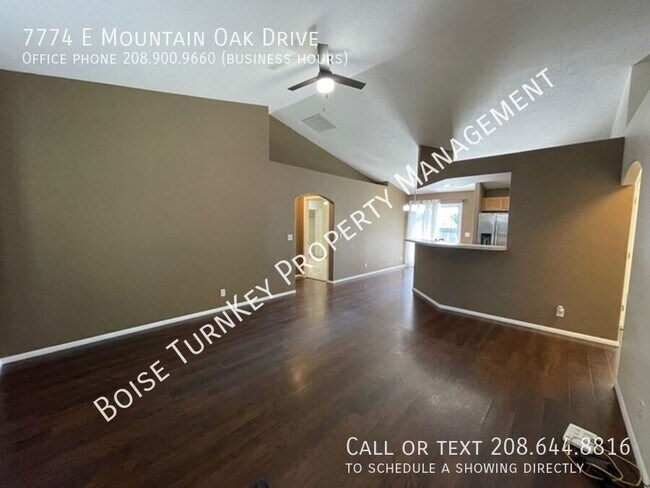 Building Photo - 7774 E Mountain Oak Dr