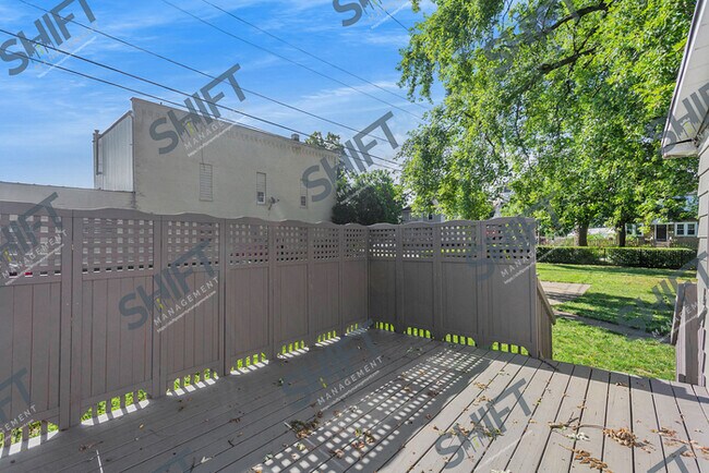Building Photo - 735 Davis - Gorgeous single family home